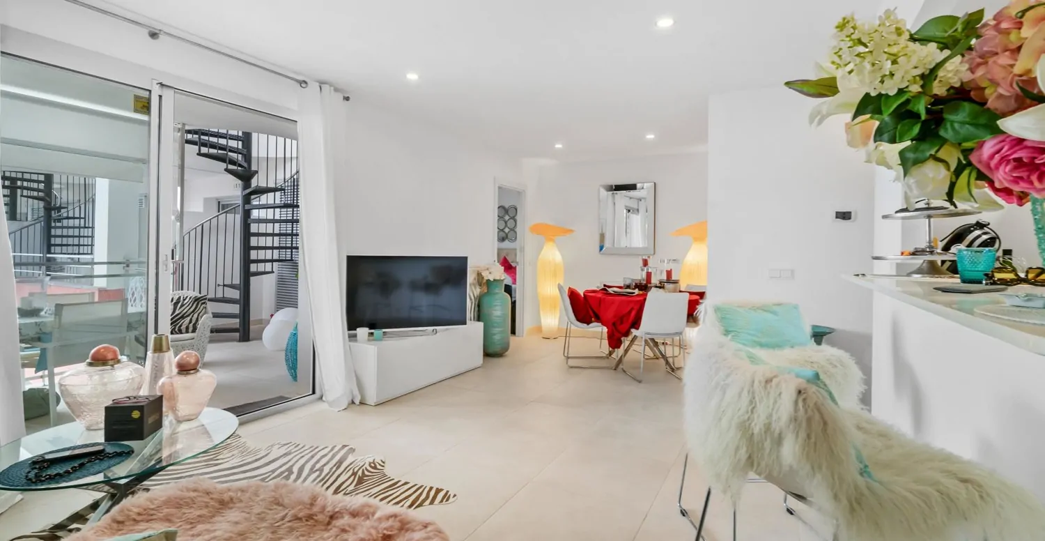 Fantastisches-Penthouse-mit-Meerblick-in-Costa-de-los-Pinos