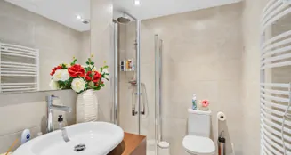 von_poll_real_estate_property_ES255528_image_17