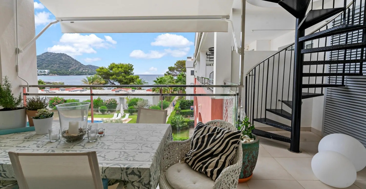 Fantastisches-Penthouse-mit-Meerblick-in-Costa-de-los-Pinos