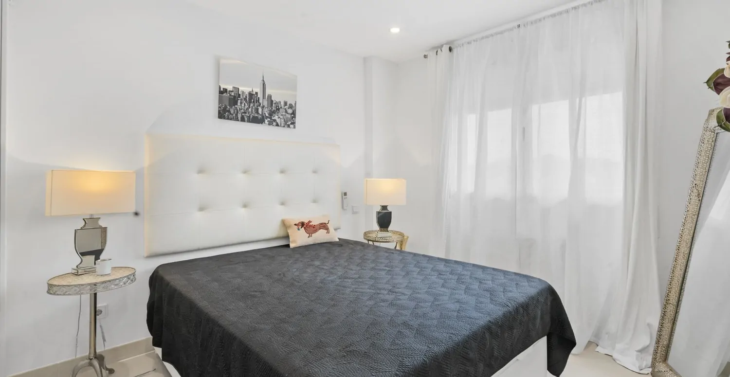 Fantastisches-Penthouse-mit-Meerblick-in-Costa-de-los-Pinos