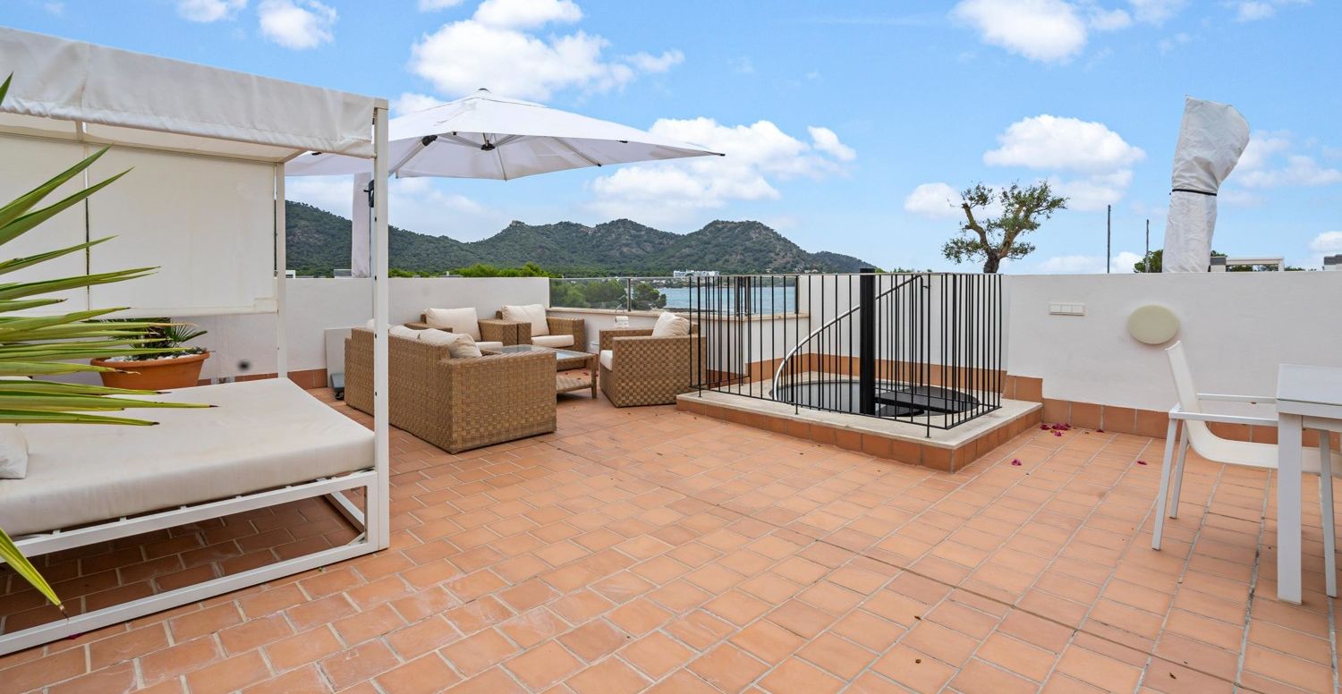 Fantastisches-Penthouse-mit-Meerblick-in-Costa-de-los-Pinos