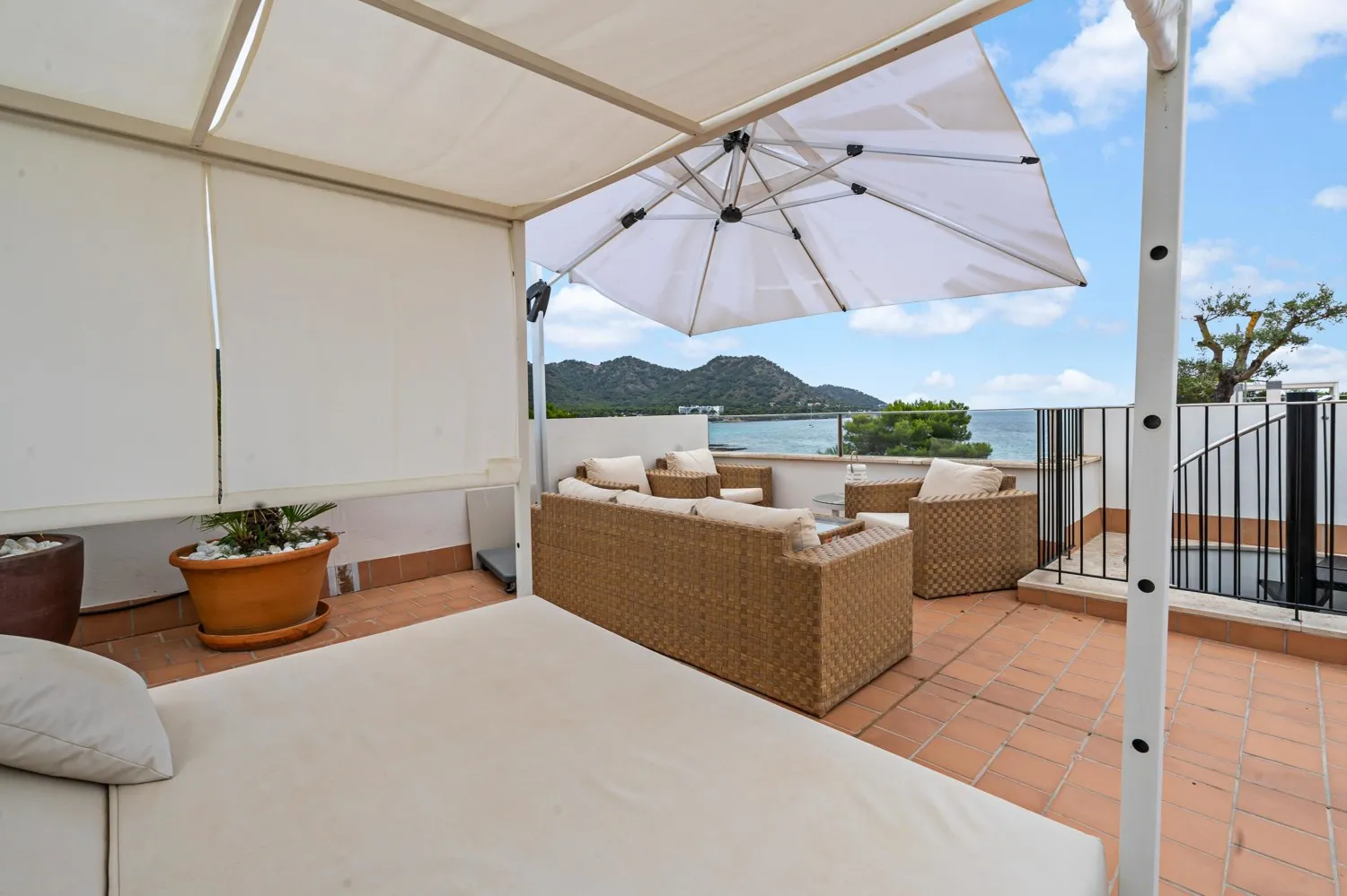 Fantastic-penthouse-facing-the-sea-in-Costa-de-los-Pinos