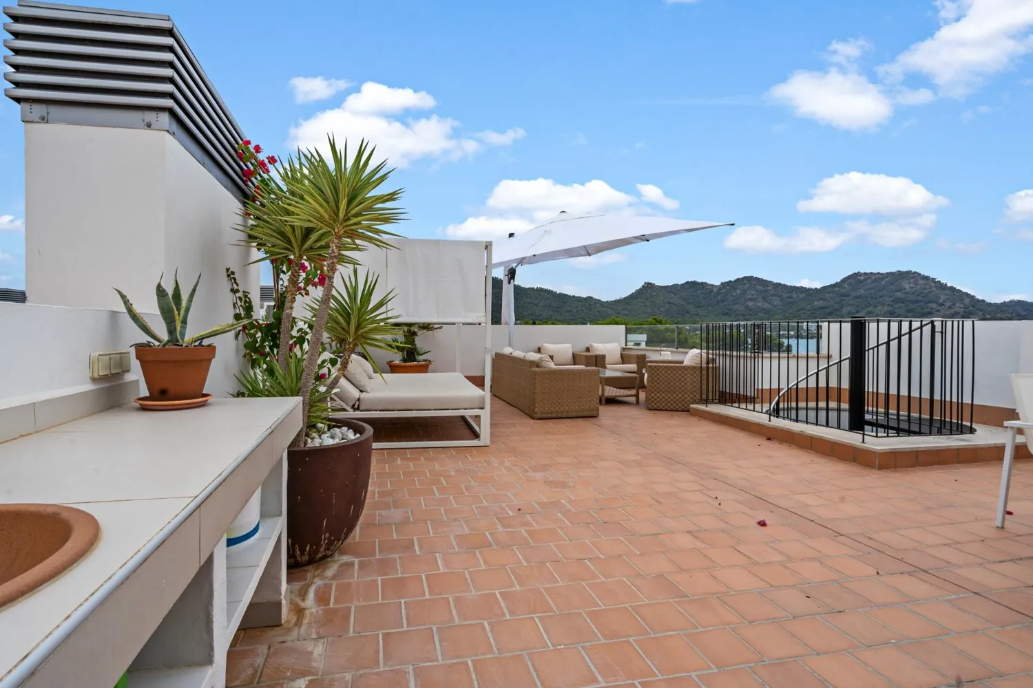 Fantastic-penthouse-facing-the-sea-in-Costa-de-los-Pinos