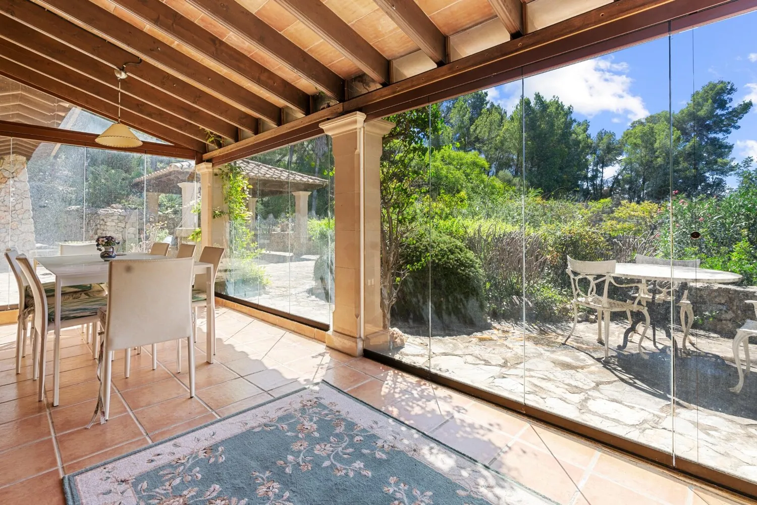 Villa-near-the-sea-in-Alcanada-Alcúdia