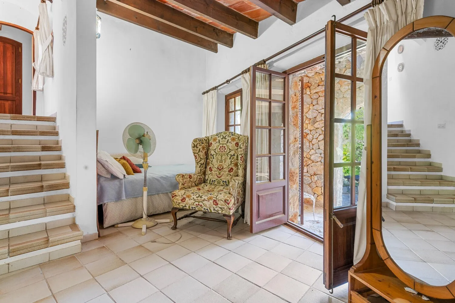 Villa-near-the-sea-in-Alcanada-Alcúdia