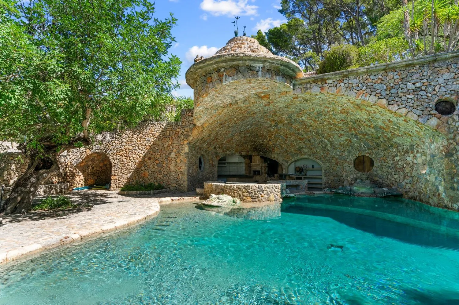 Villa-near-the-sea-in-Alcanada-Alcúdia