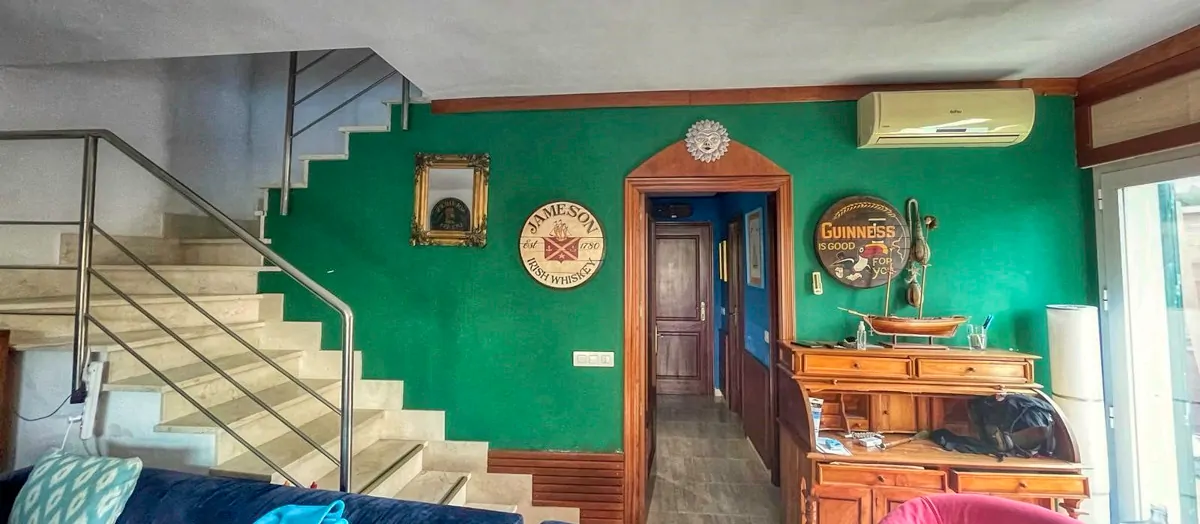 Zu-verkaufen-schöne-Doppelhaushälfte-mit-Schwimmbad-nur-wenige-Meter-vom-Strand-von-Alcudia