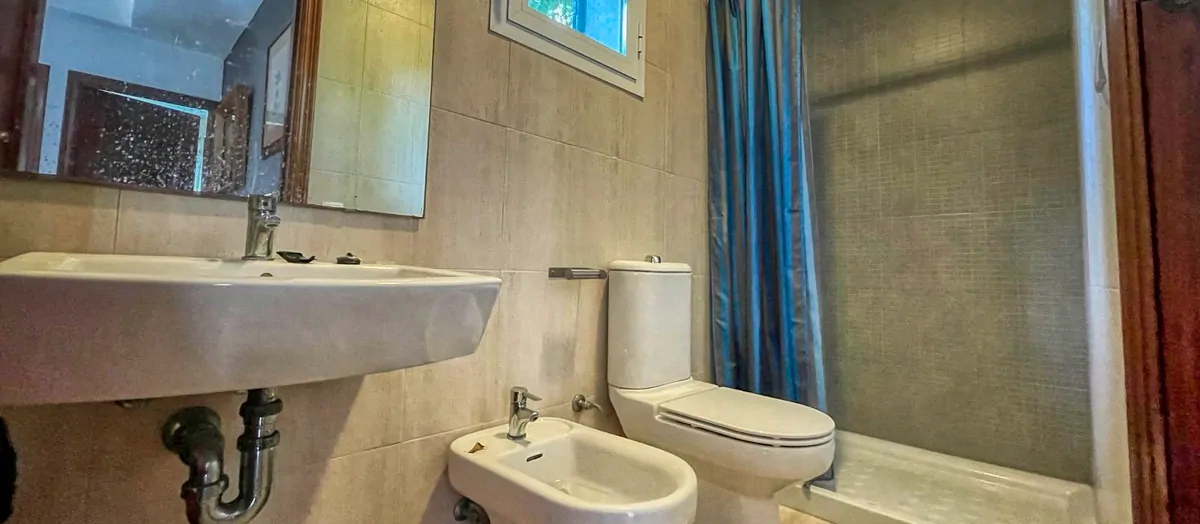 Zu-verkaufen-schöne-Doppelhaushälfte-mit-Schwimmbad-nur-wenige-Meter-vom-Strand-von-Alcudia