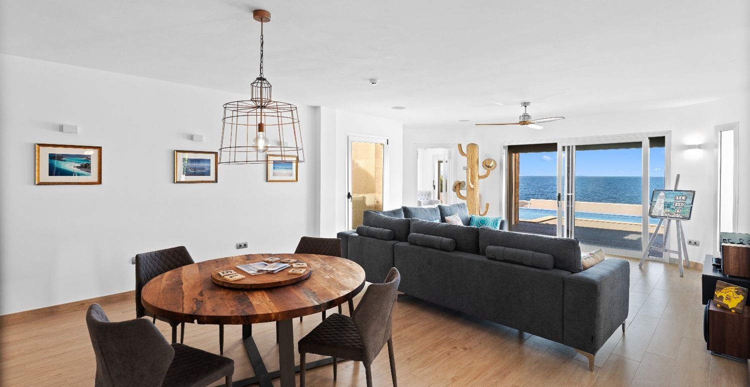 Moderne-Villa-am-Meer-in-Betlem
