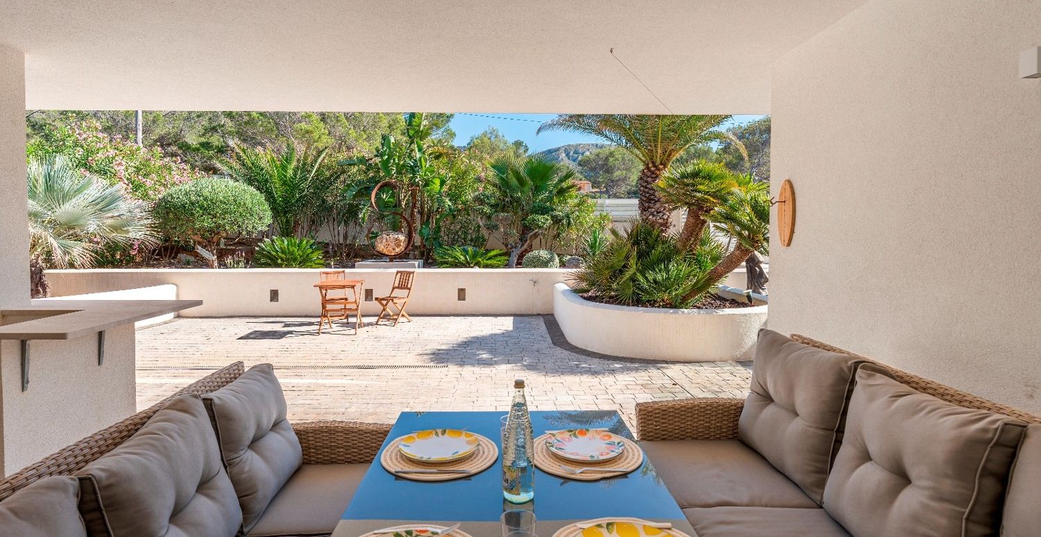 Moderne-Villa-am-Meer-in-Betlem
