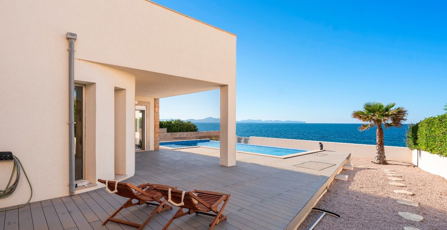 Moderne-Villa-am-Meer-in-Betlem