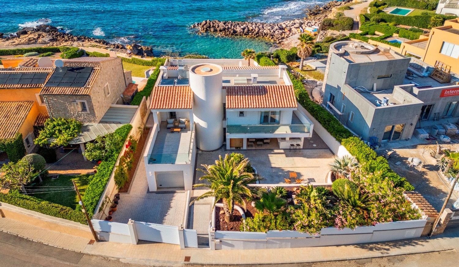 Moderne-Villa-am-Meer-in-Betlem