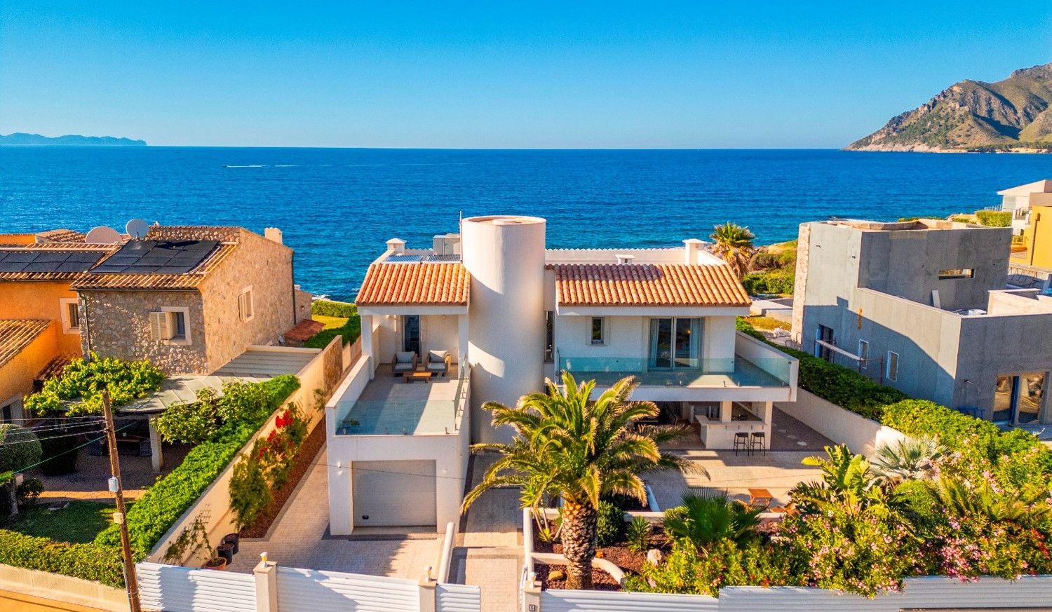 Moderne-Villa-am-Meer-in-Betlem