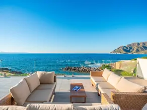 Moderna-villa-frente-al-mar-en-Betlem
