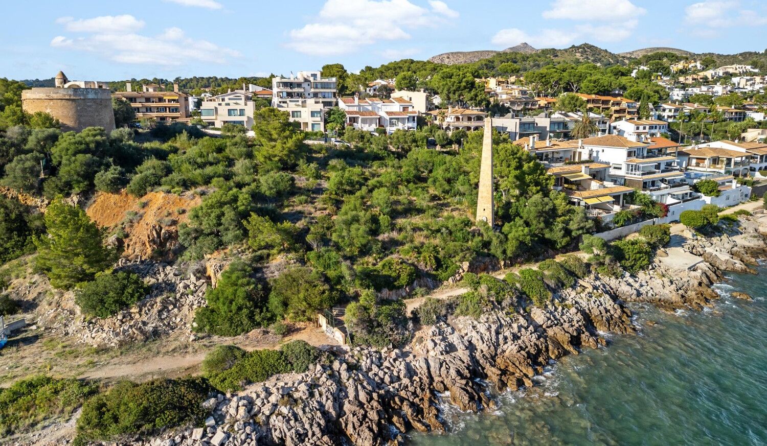 Luxuriöse-Villa-direkt-am-Meer-in-Alcanada