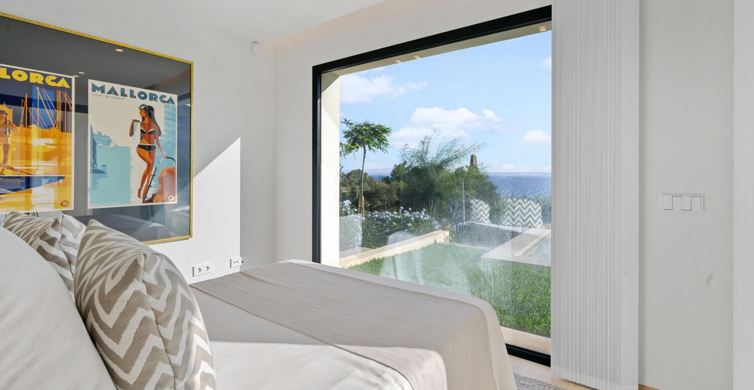 Luxuriöse-Villa-direkt-am-Meer-in-Alcanada