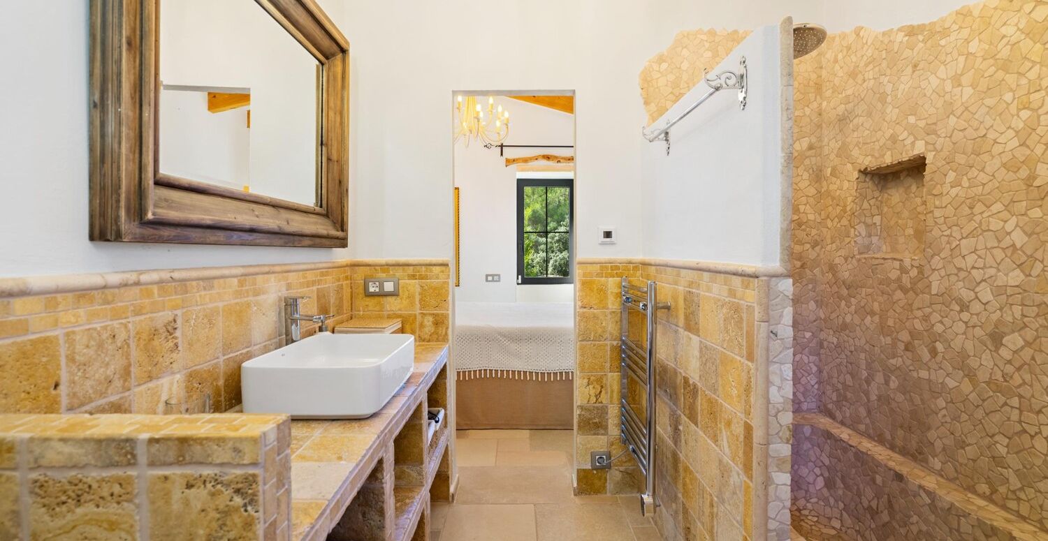 Finca-mit-Meerblick-in-Alcudia