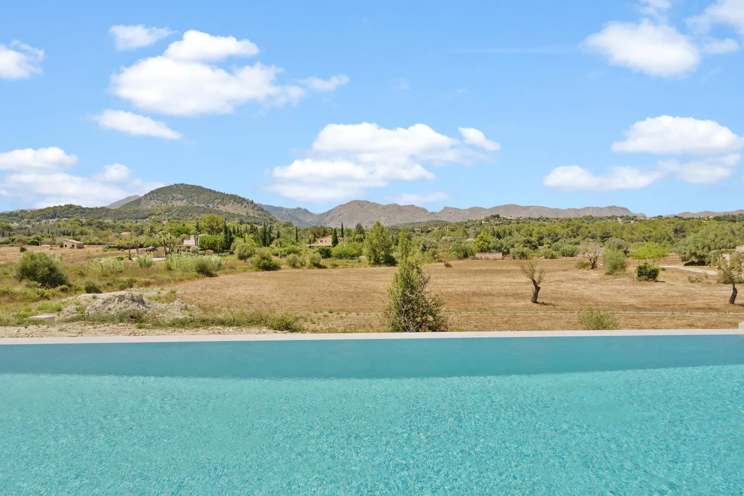 Exclusive-finca-in-Pollensa