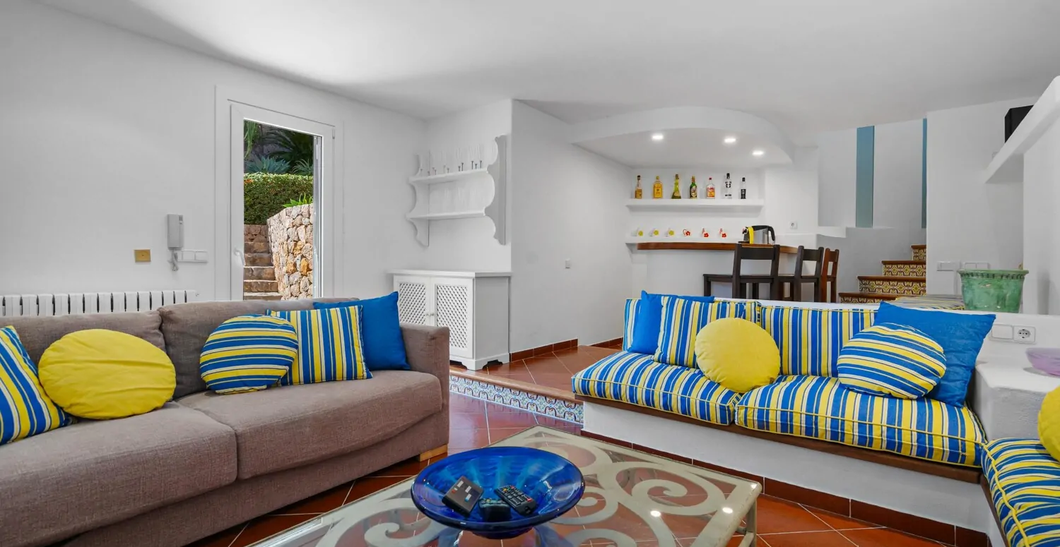 Villa-mit-Aussicht-in-den-Bergen-von-Pollensa