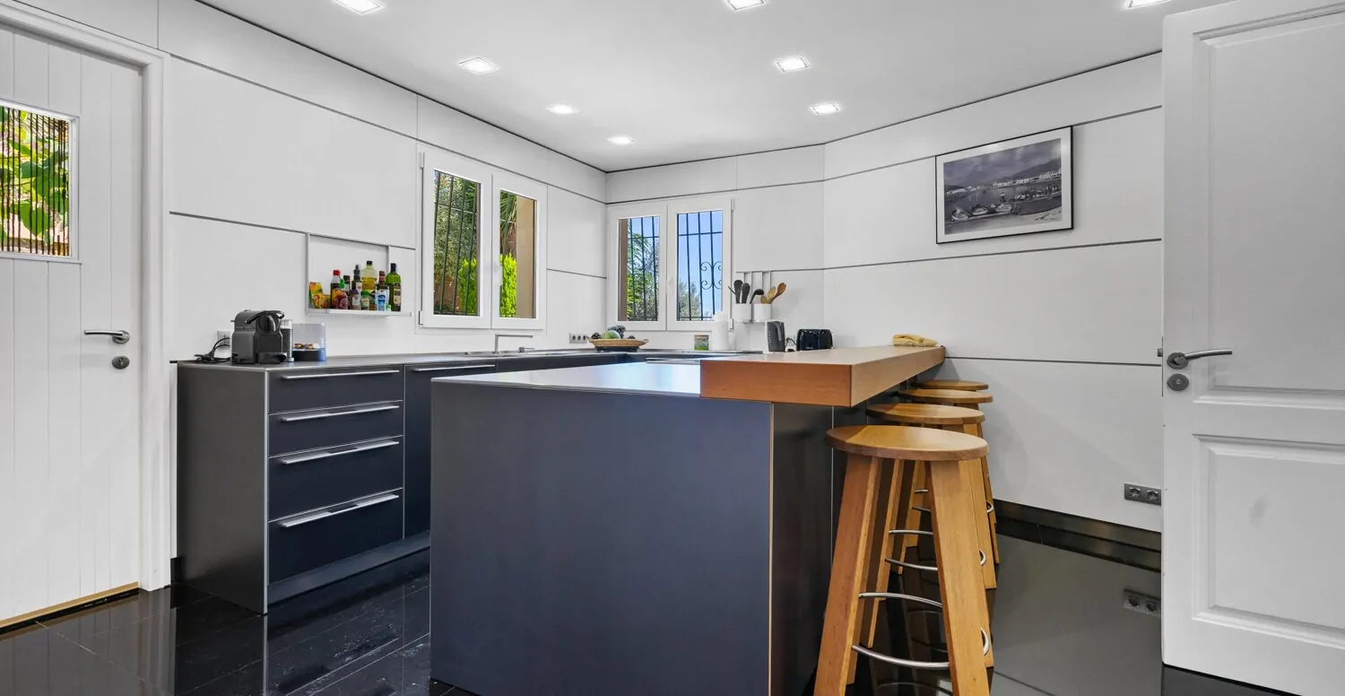 Villa-mit-Aussicht-in-den-Bergen-von-Pollensa