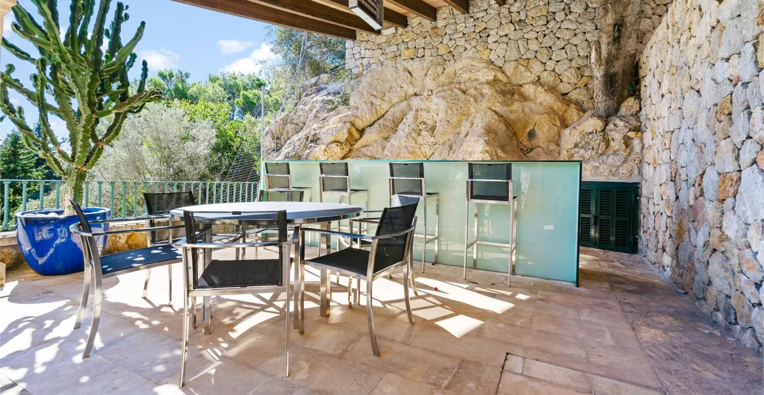 Villa-mit-Aussicht-in-den-Bergen-von-Pollensa