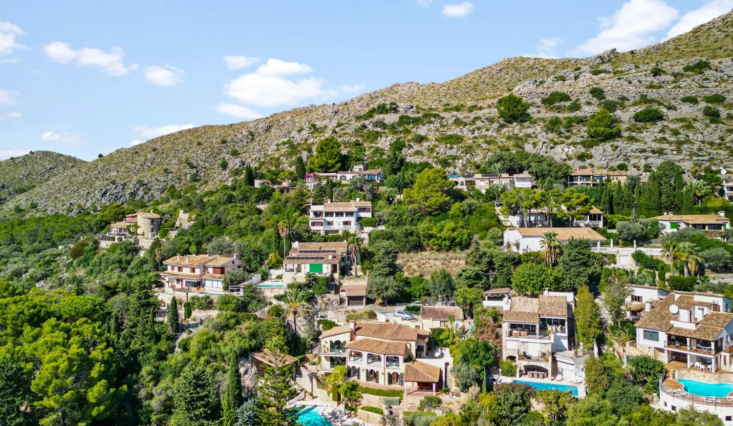 Villa-mit-Aussicht-in-den-Bergen-von-Pollensa