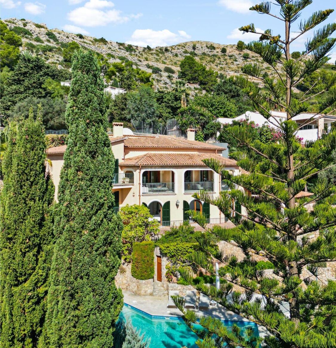Villa-mit-Aussicht-in-den-Bergen-von-Pollensa