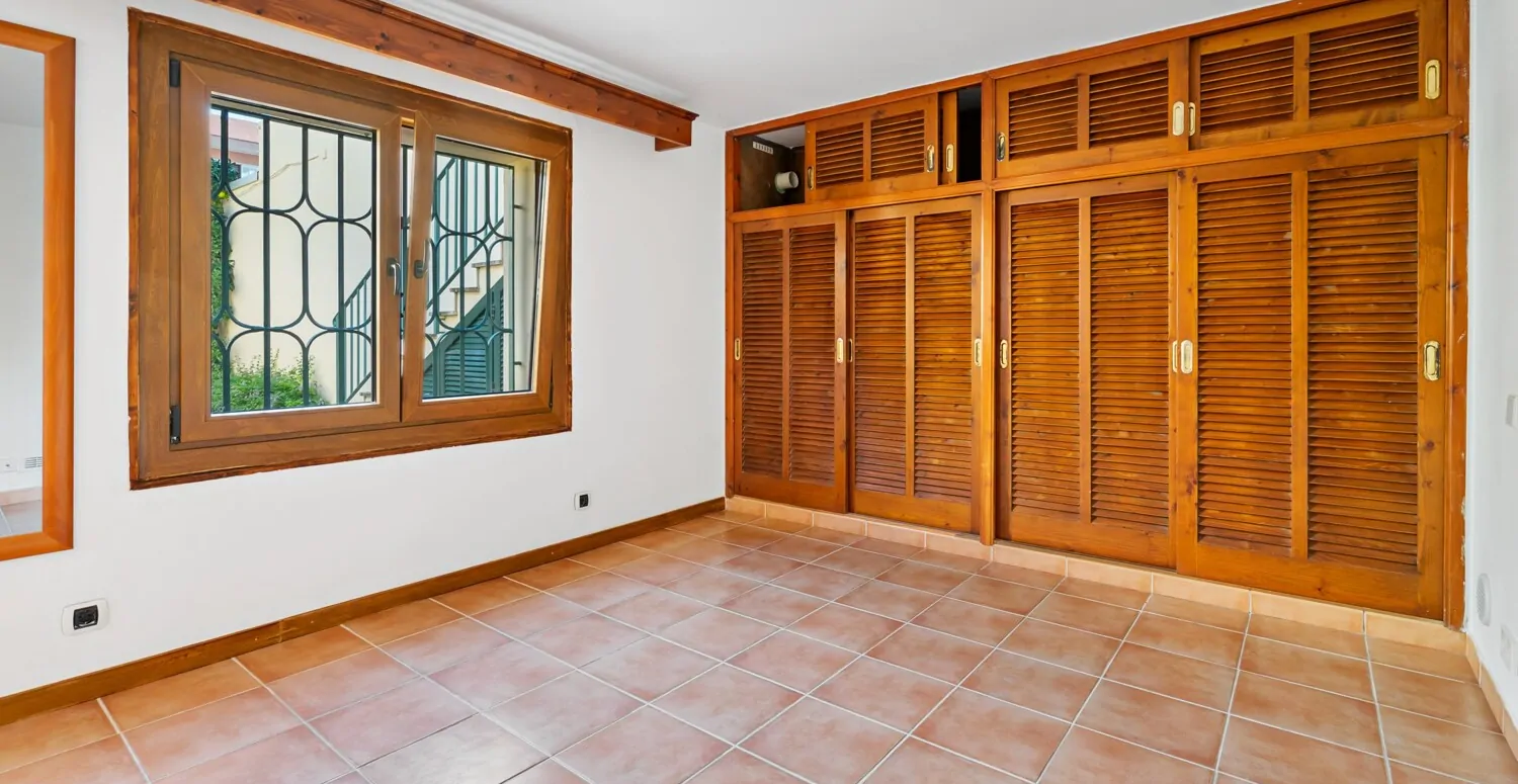 Dorfhaus-in-Meeresnähe-in-Puerto-de-Pollensa