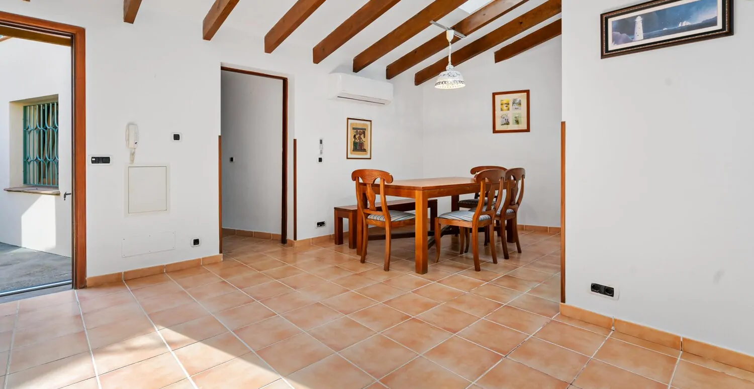 Dorfhaus-in-Meeresnähe-in-Puerto-de-Pollensa