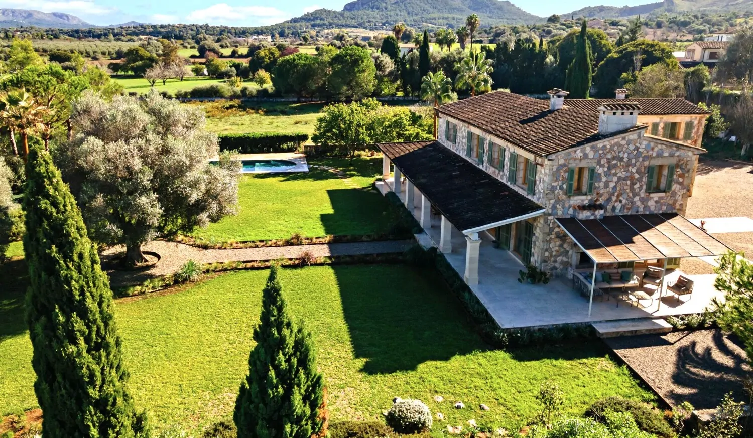 Luxus-Finca-zwischen-Pollensa-und-Alcudia
