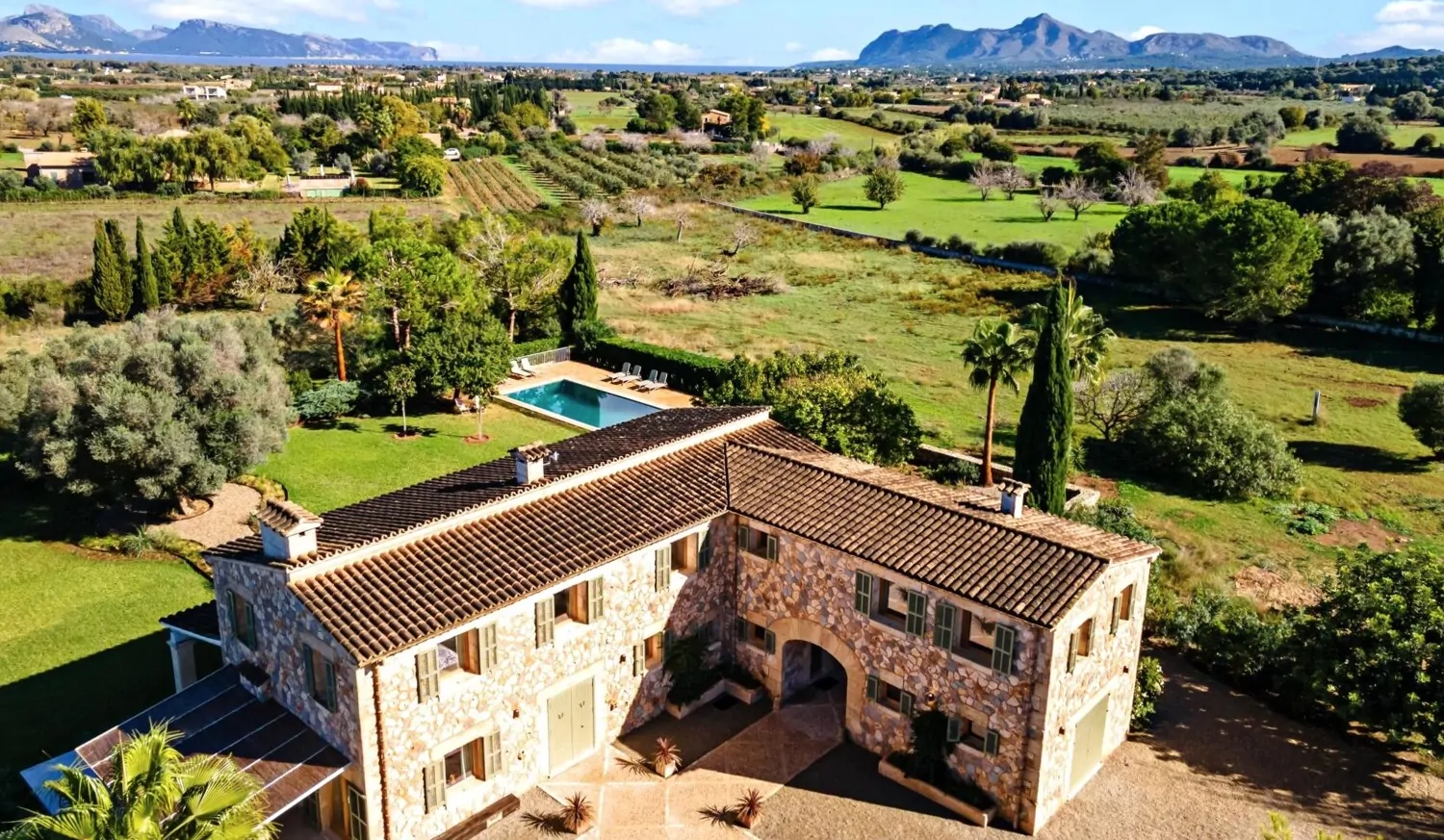 Luxus-Finca-zwischen-Pollensa-und-Alcudia