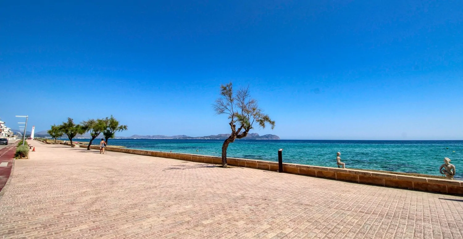 SECRET MARKETING Interessante Immobilie mit spektakulärem Blick auf die Bucht von Alcúdia in Muro