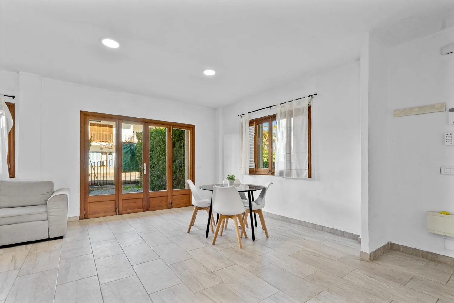 Living room-dining room