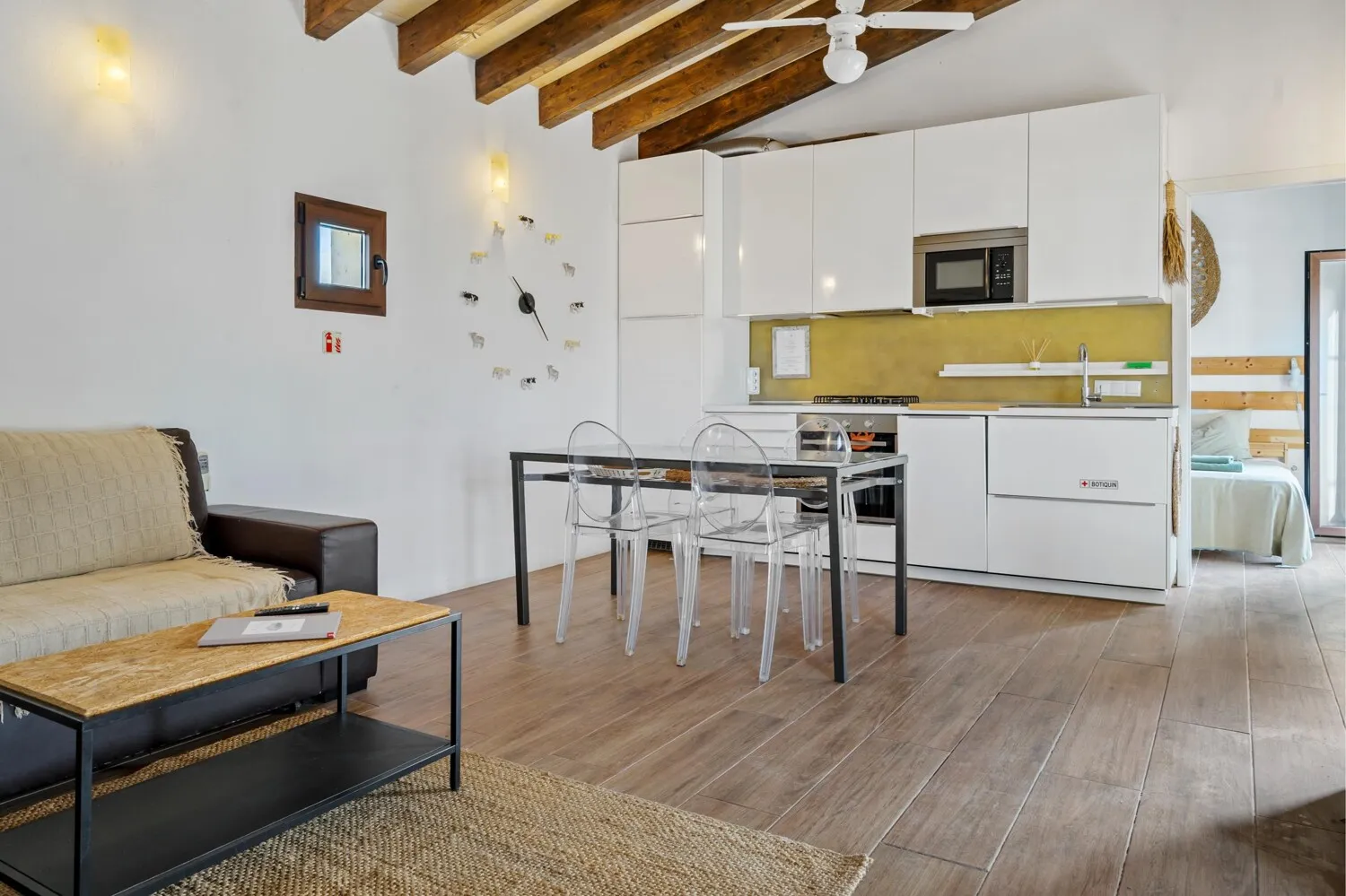Living room-kitchen