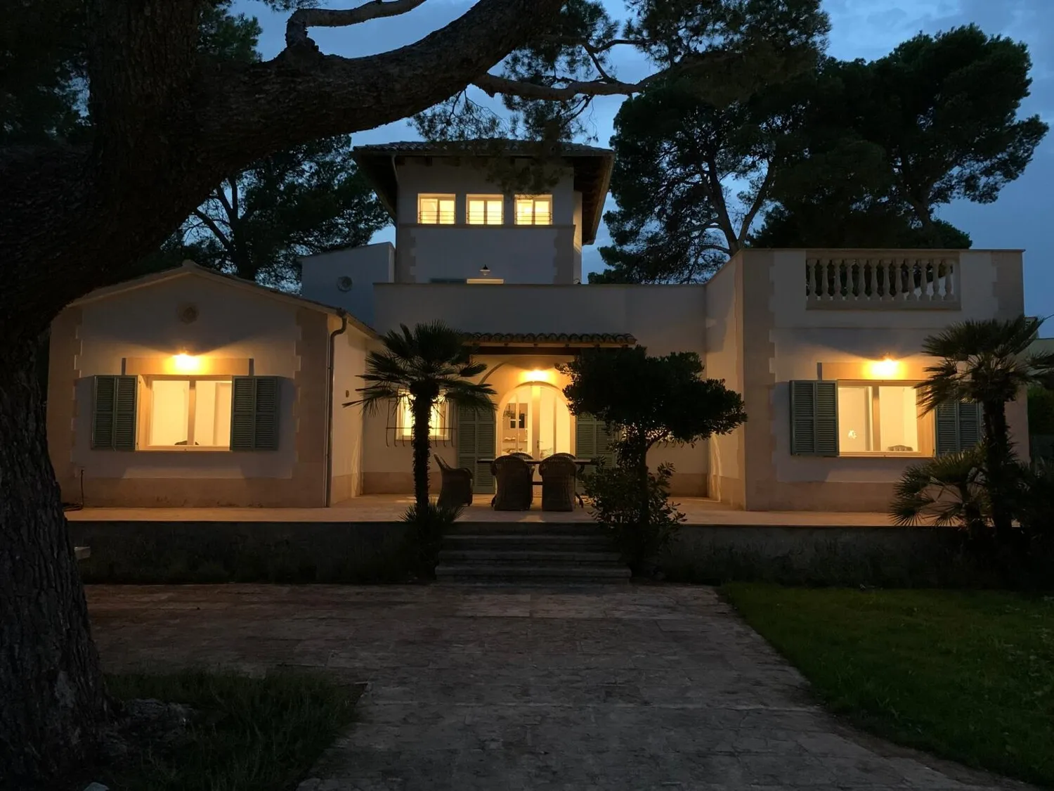 Nachtansicht des Hauses