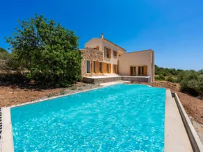 Rustikale Finca mit Pool und Meerblick in Sant Llorenç Des Cardassar