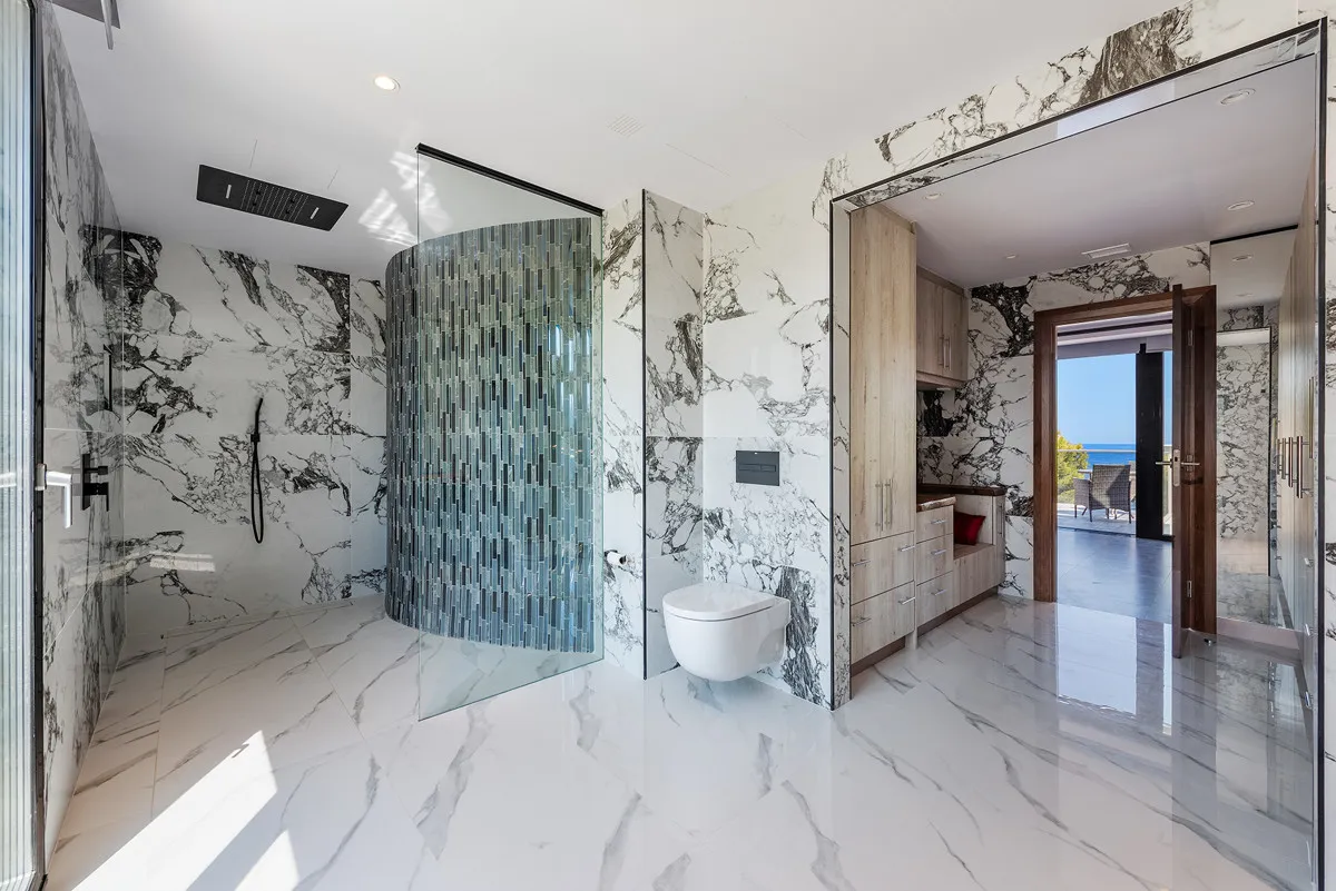 Luxury-sea-front-villa-in-Port-of-Pollensa