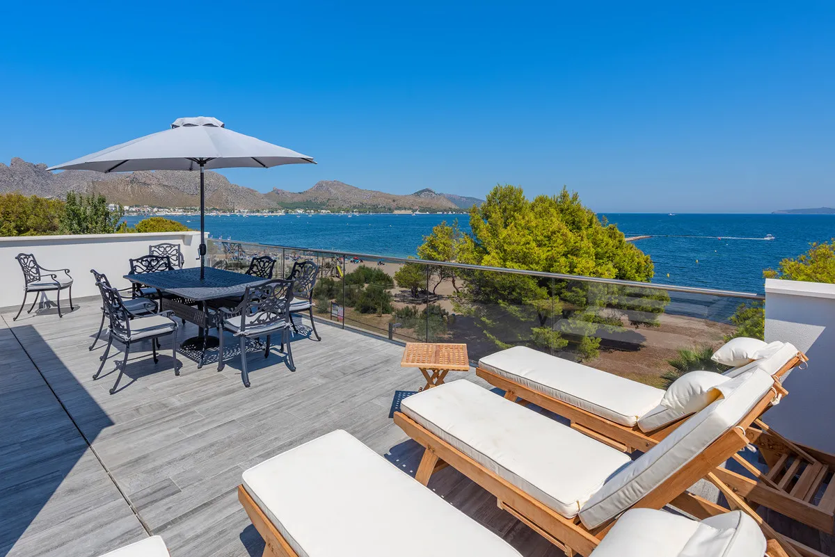 Luxury-sea-front-villa-in-Port-of-Pollensa
