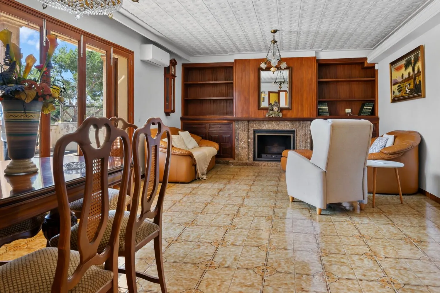 Living-dining room