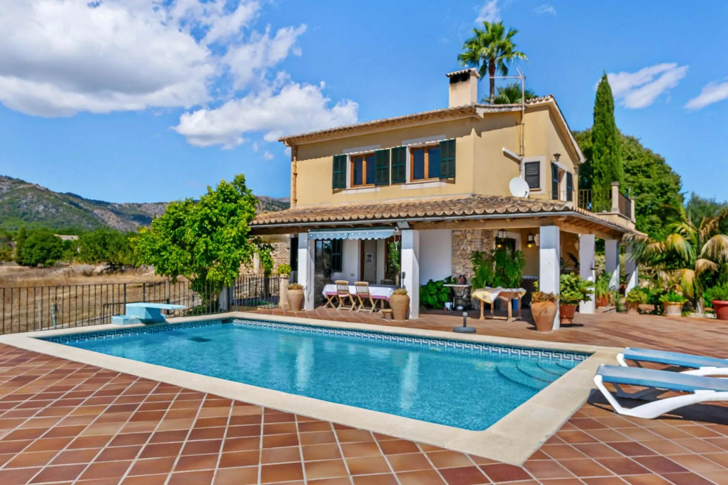 Fassade, Pool, Terrasse
