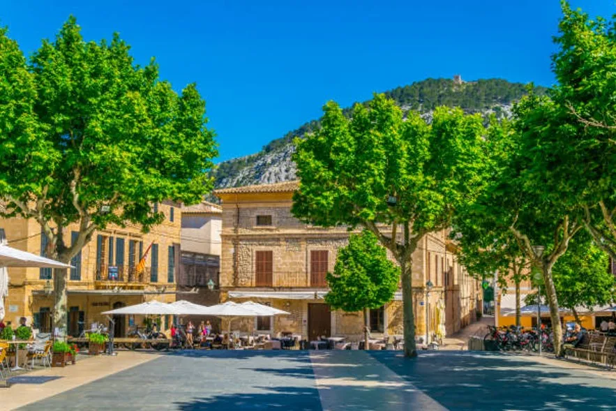 Pollensa Square