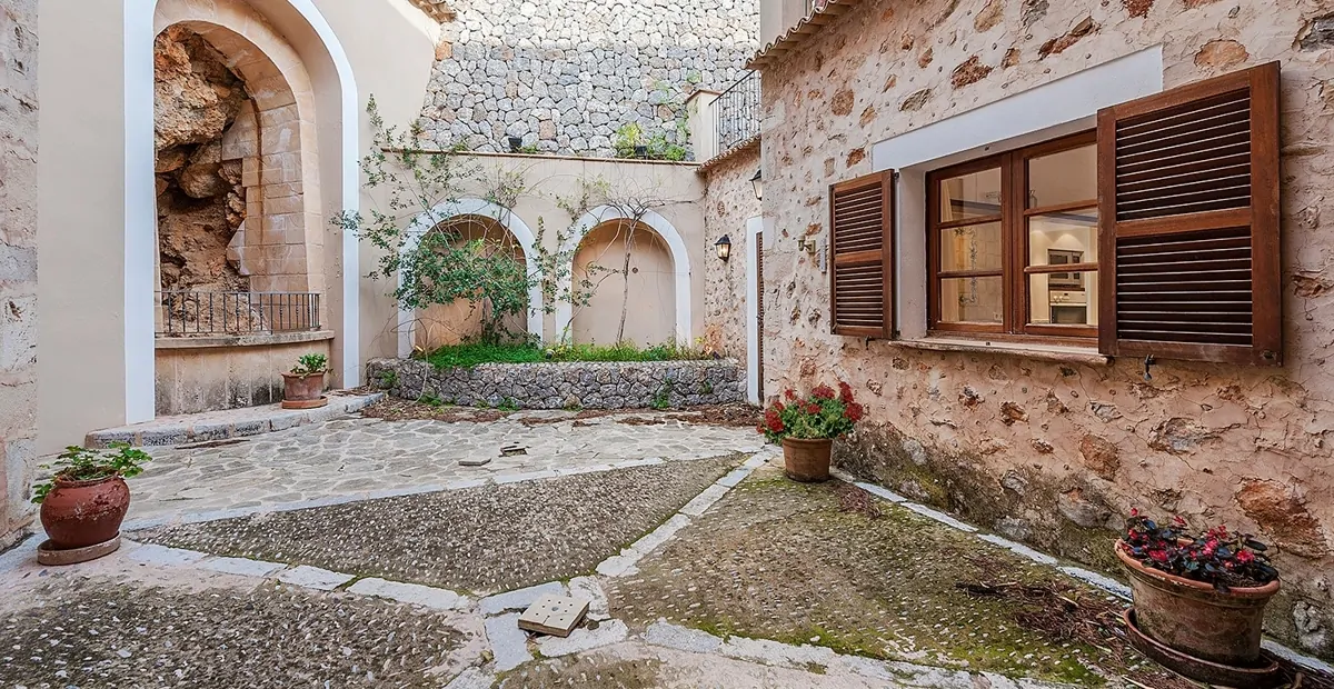 Villa-con-vistas-al-mar-en-Escorca