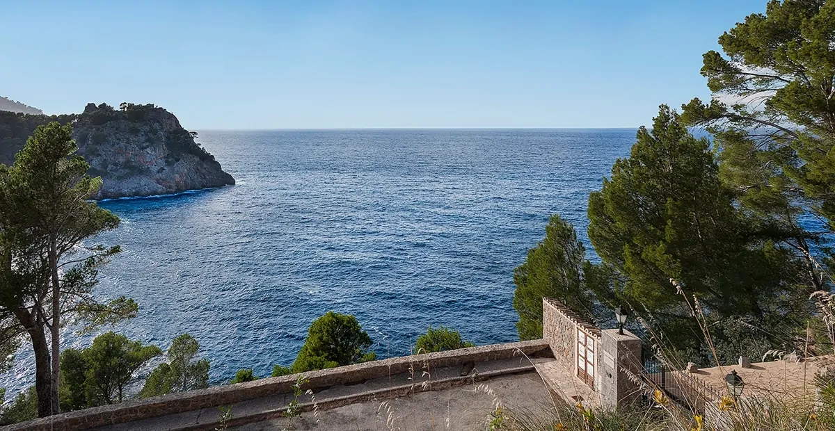 Villa-with-sea-views-in-Escorca