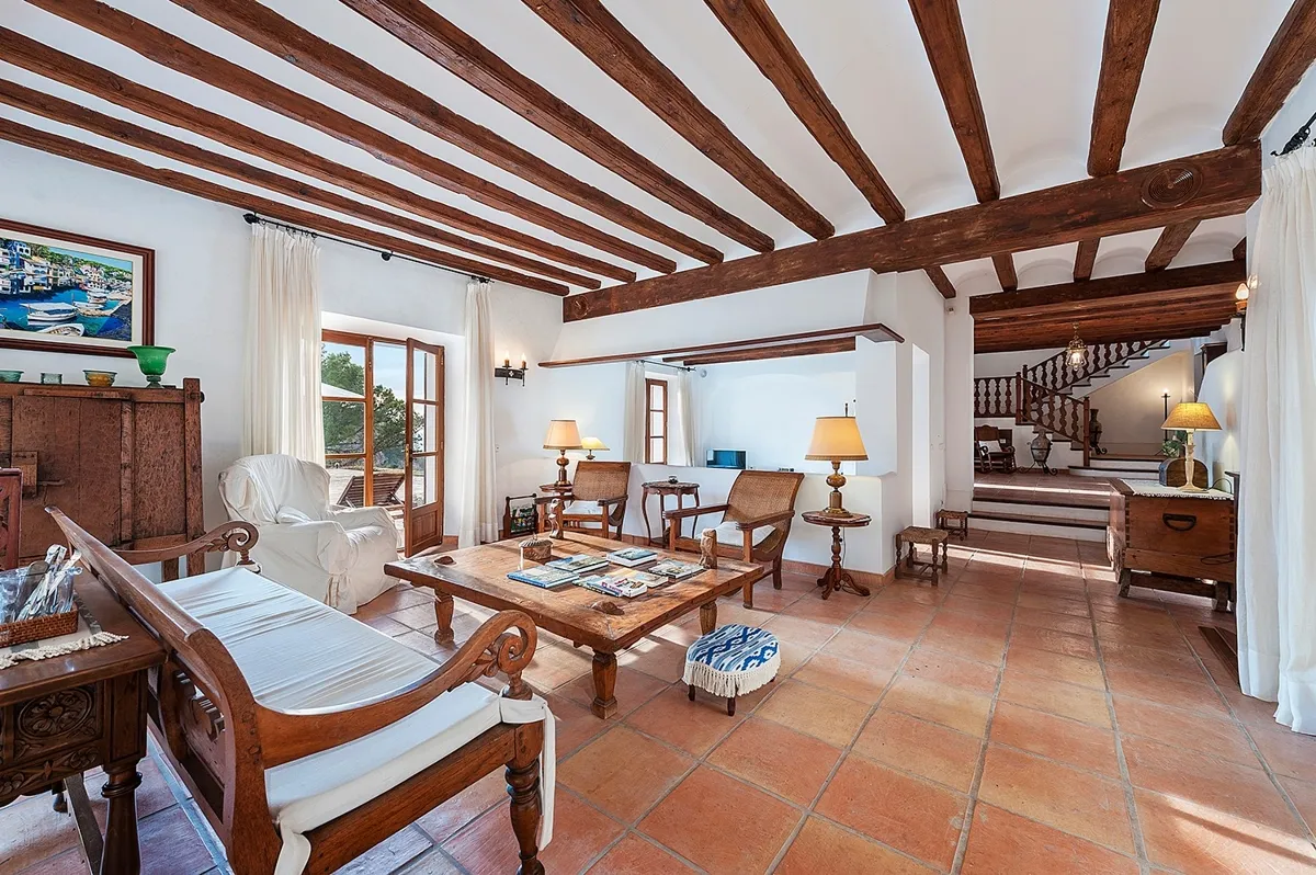 Villa-with-sea-views-in-Escorca