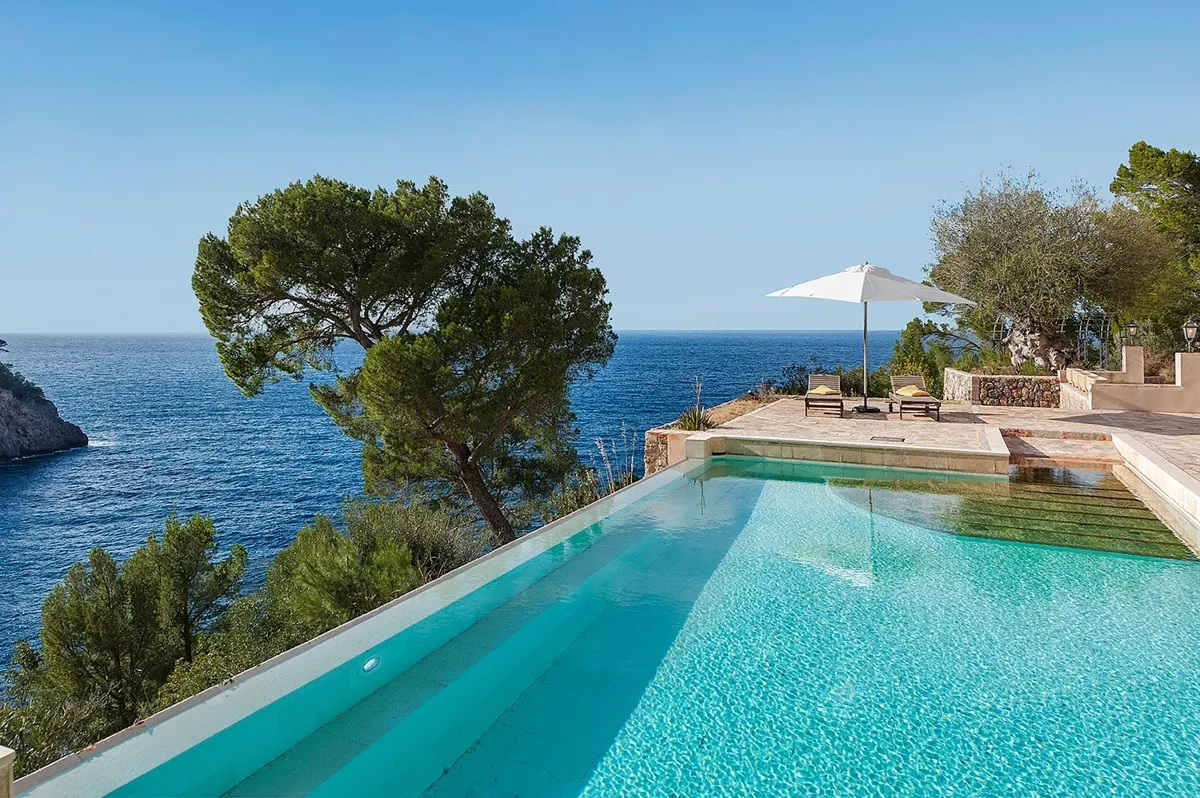 Villa-with-sea-views-in-Escorca