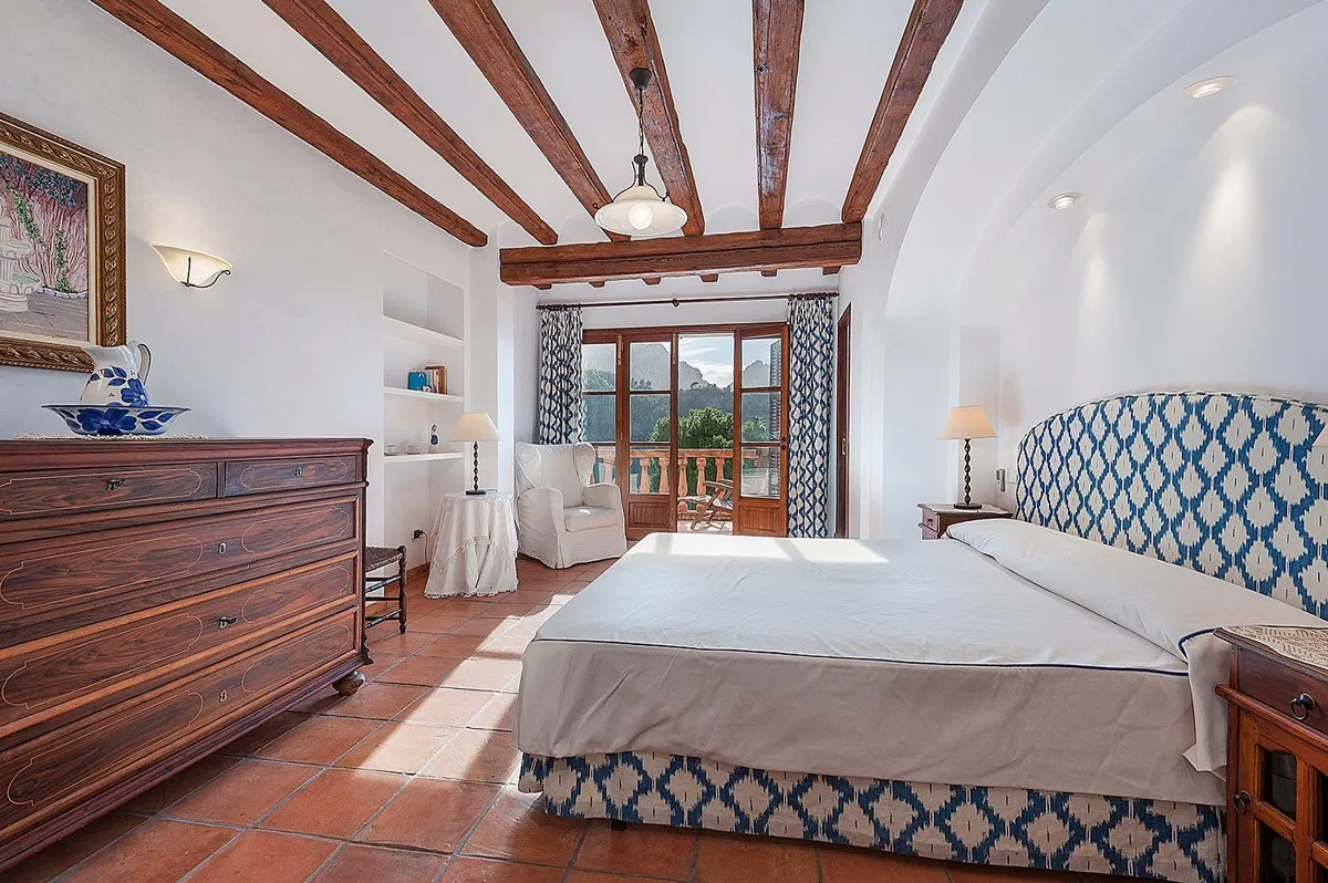 Villa-with-sea-views-in-Escorca