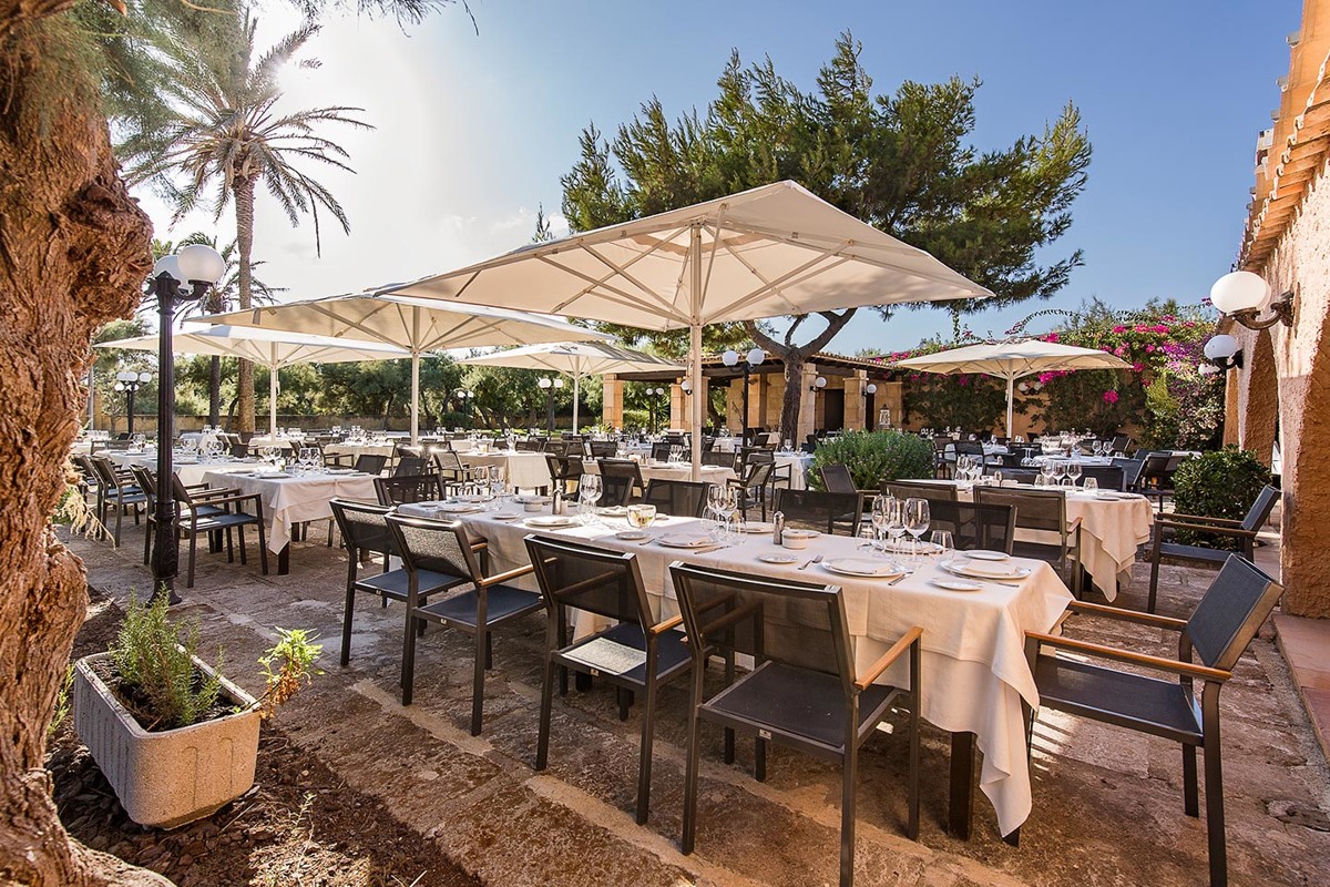 fantastisches-haus-und-restaurant-direkt-am-meer-in-puerto-pollensa