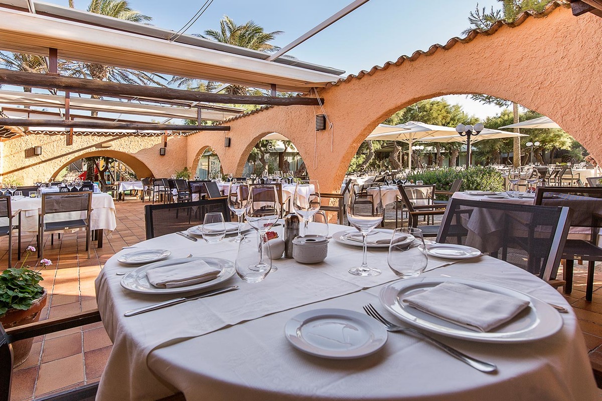 fantastisches-haus-und-restaurant-direkt-am-meer-in-puerto-pollensa