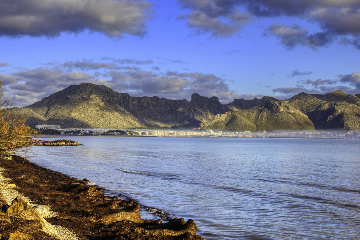 fantastisches-haus-und-restaurant-direkt-am-meer-in-puerto-pollensa