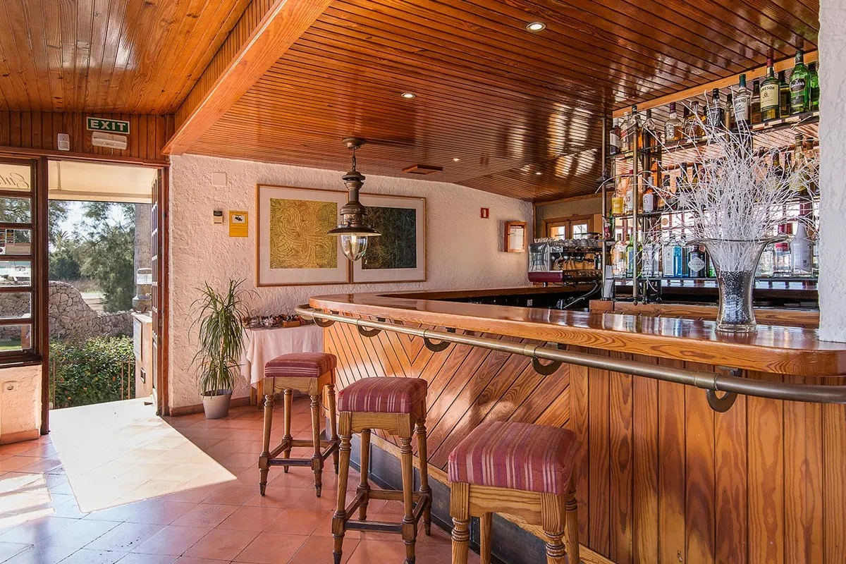 fantastic-house-and-restaurant-on-the-seafront-in-puerto-pollensa